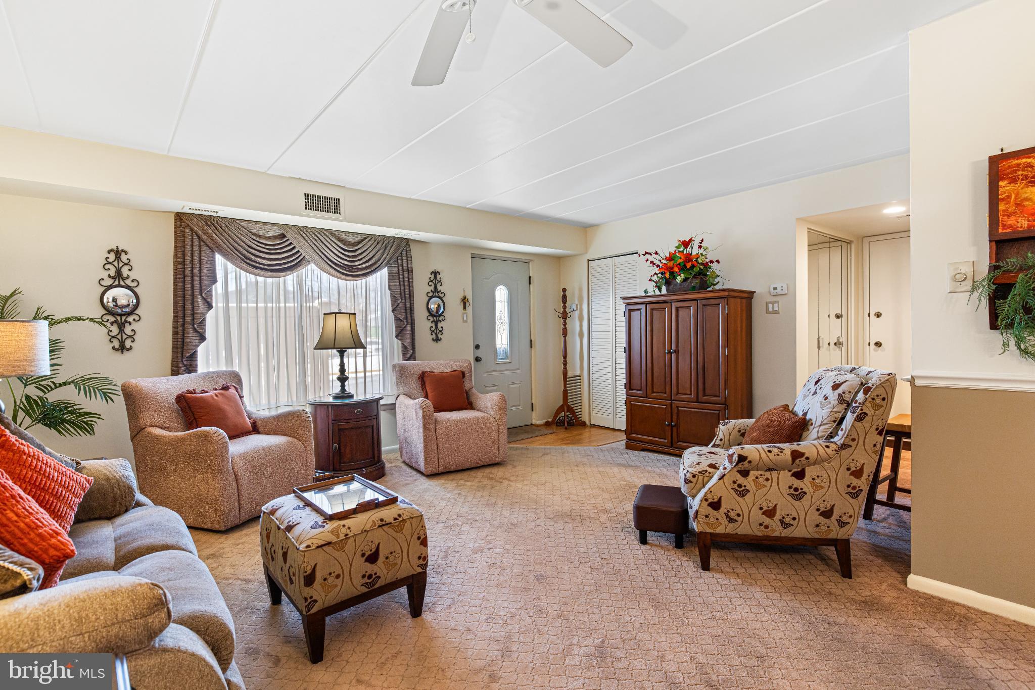 64003 Delaire Landing Road, Unit 3 Philadelphia, PA 19114 - Photo 4 of 16 Inviting living space with warm ambiance.