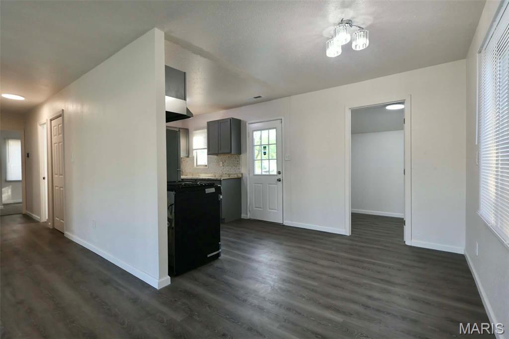 804 St Thomas Lane Cahokia, IL 62206 - Photo 8 of 27