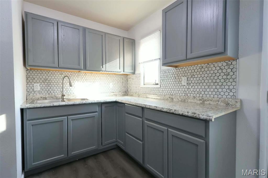804 St Thomas Lane Cahokia, IL 62206 - Photo 10 of 27