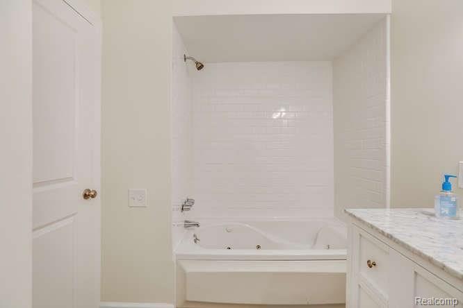 4448 Squirrel Road Bloomfield Hills, MI 48304 - Photo 26 of 26 thib15.jpg