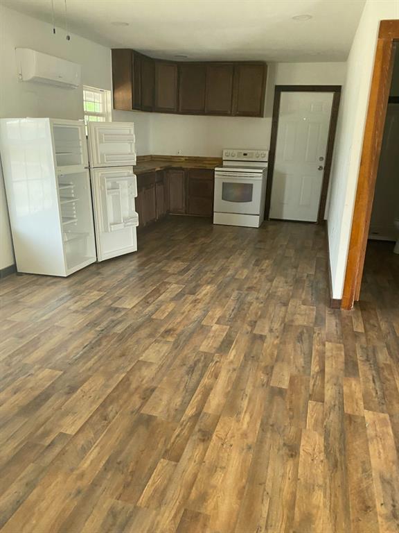 352 Southwest Ave A Hamlin, TX 79520 - Photo 6 of 13 a view of a kitchen with a sink
