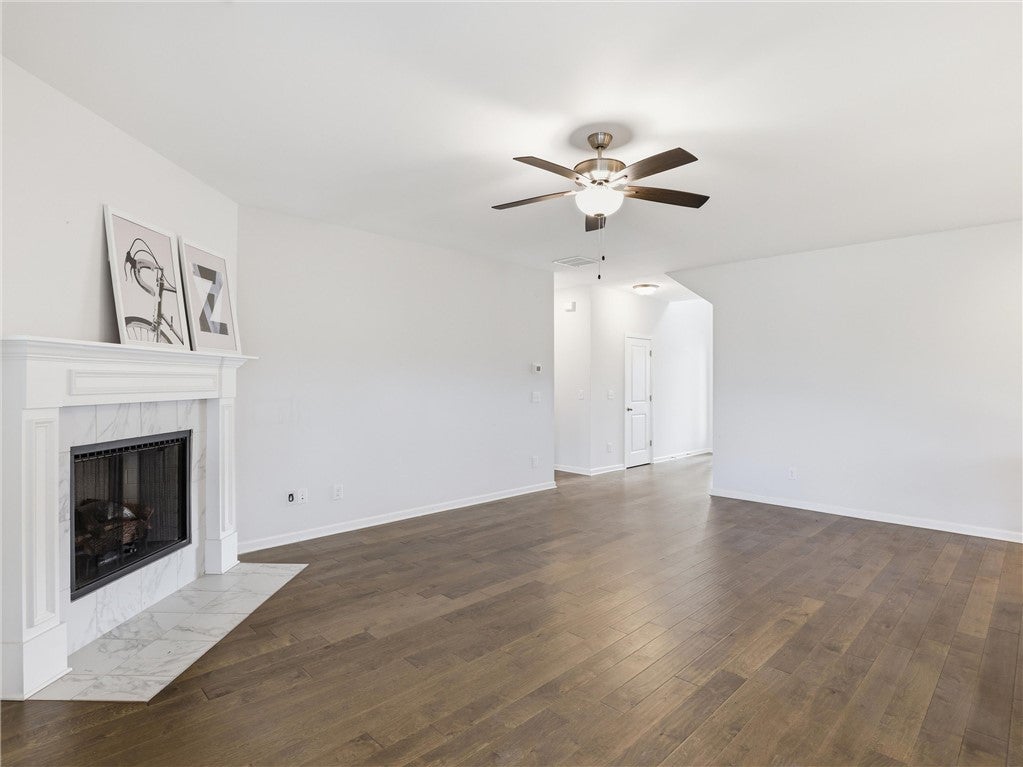 614 McKinley Lane Opelika, AL 36804 - Photo 10 of 41 Gallery Image 10