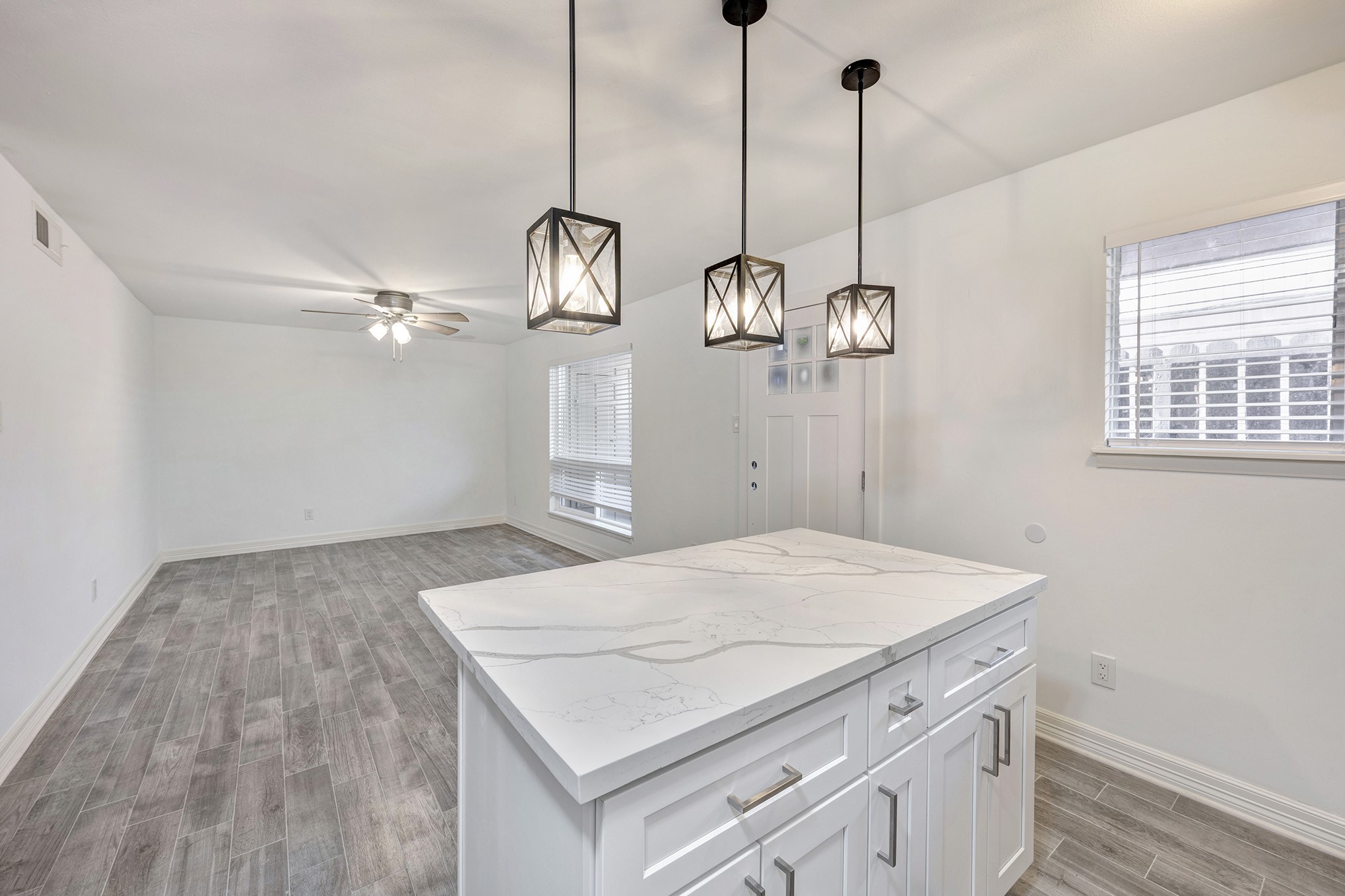 1529 Wirt Road, Unit 48 Houston, TX 77055 - Photo 8 of 17 Gallery Image 8