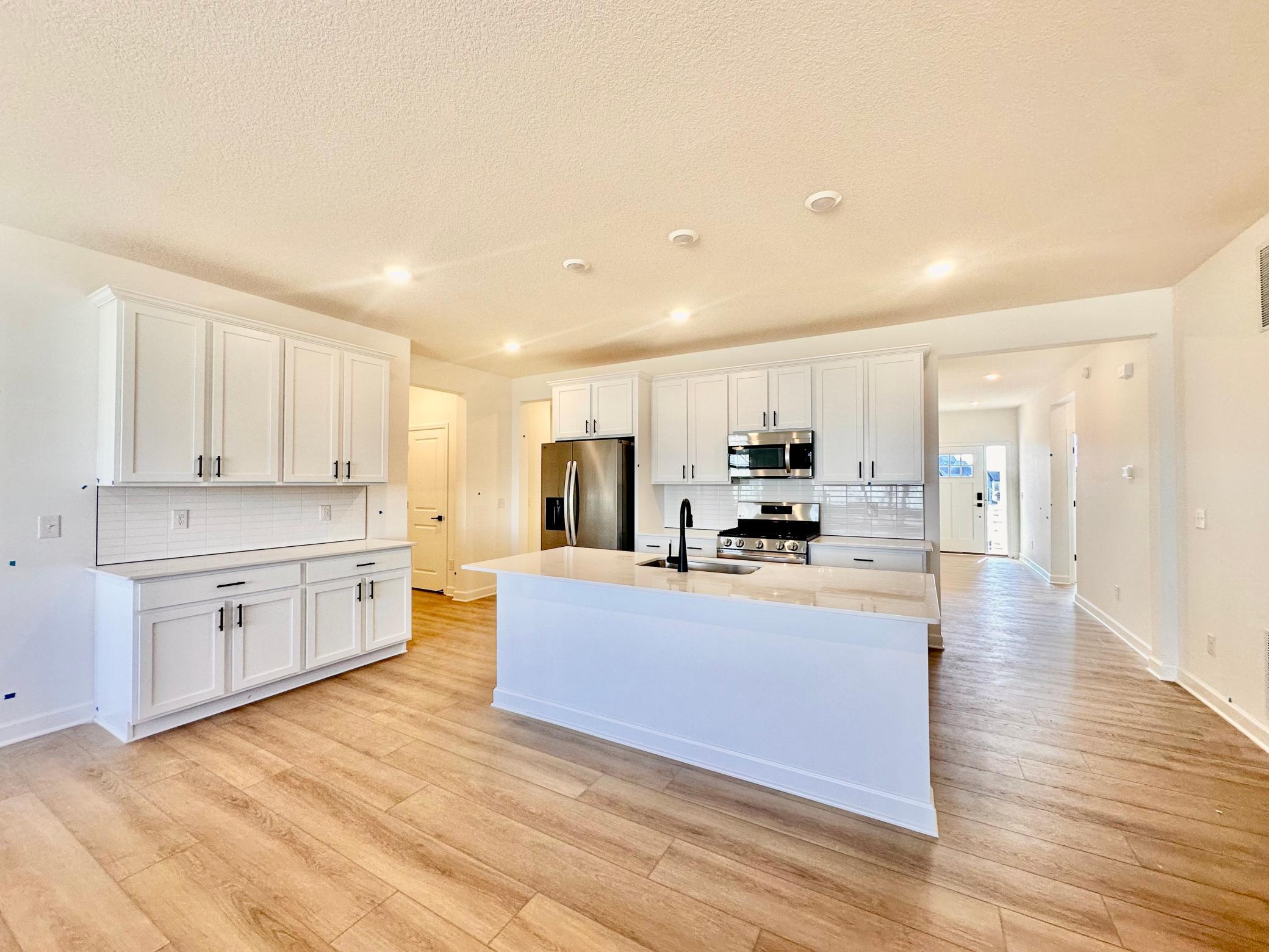 20148 68th Avenue Hamel, MN 55340 - Photo 8 of 37