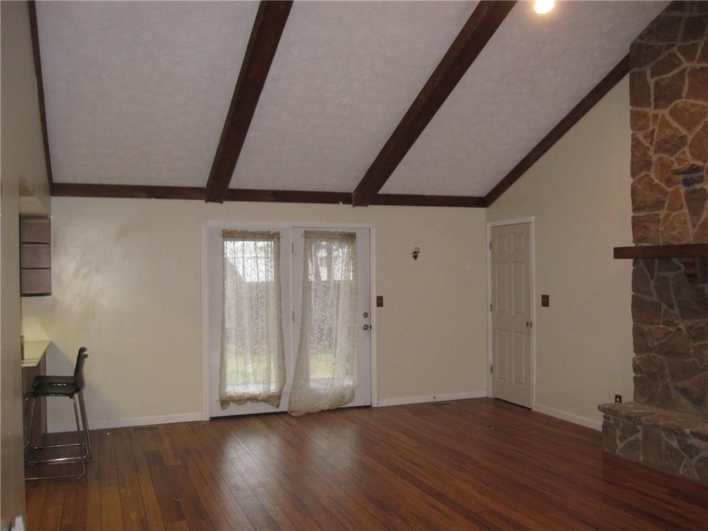 3486 South Meridian Road Greenfield, IN 46140 - Photo 5 of 32 Gallery Image 5
