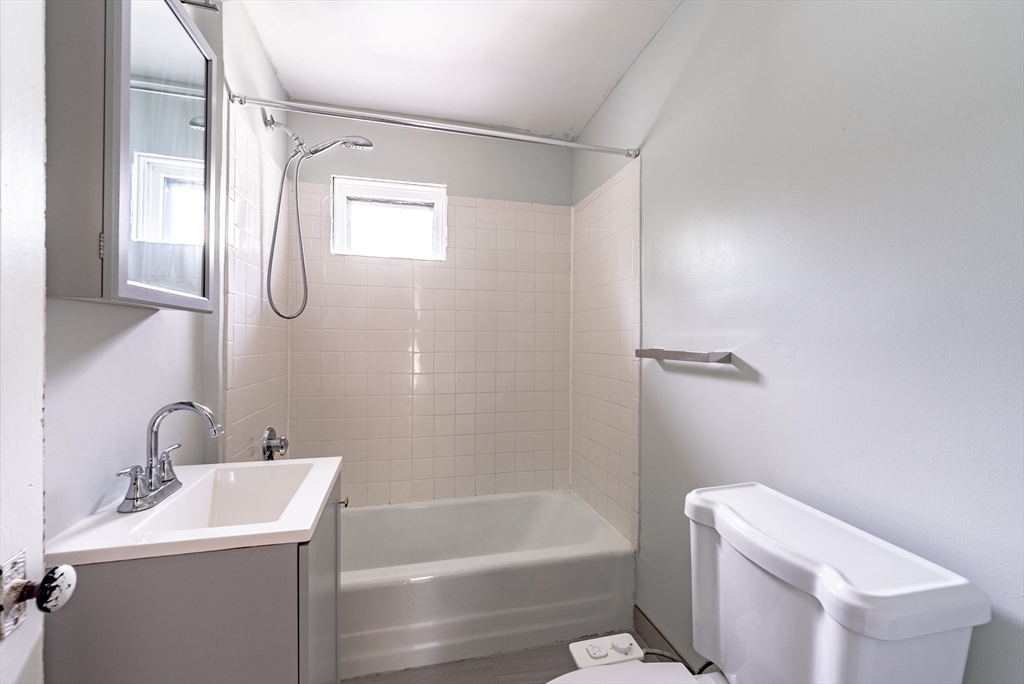 32 Maynard Street Springfield, MA 01109 - Photo 16 of 17 Gallery Image 16