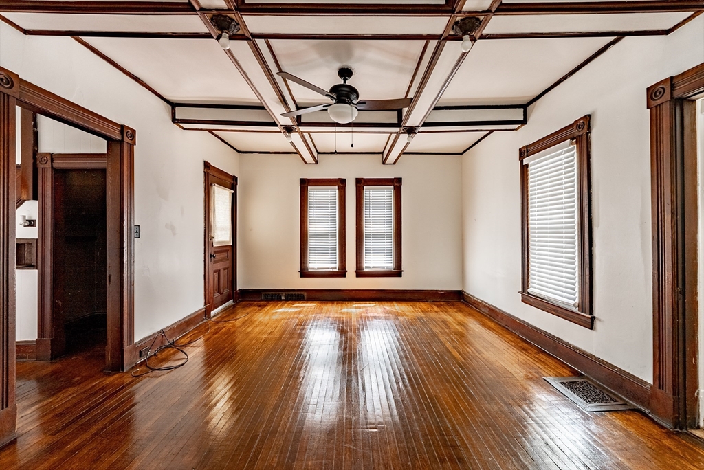 32 Maynard Street Springfield, MA 01109 - Photo 3 of 17 Gallery Image 3
