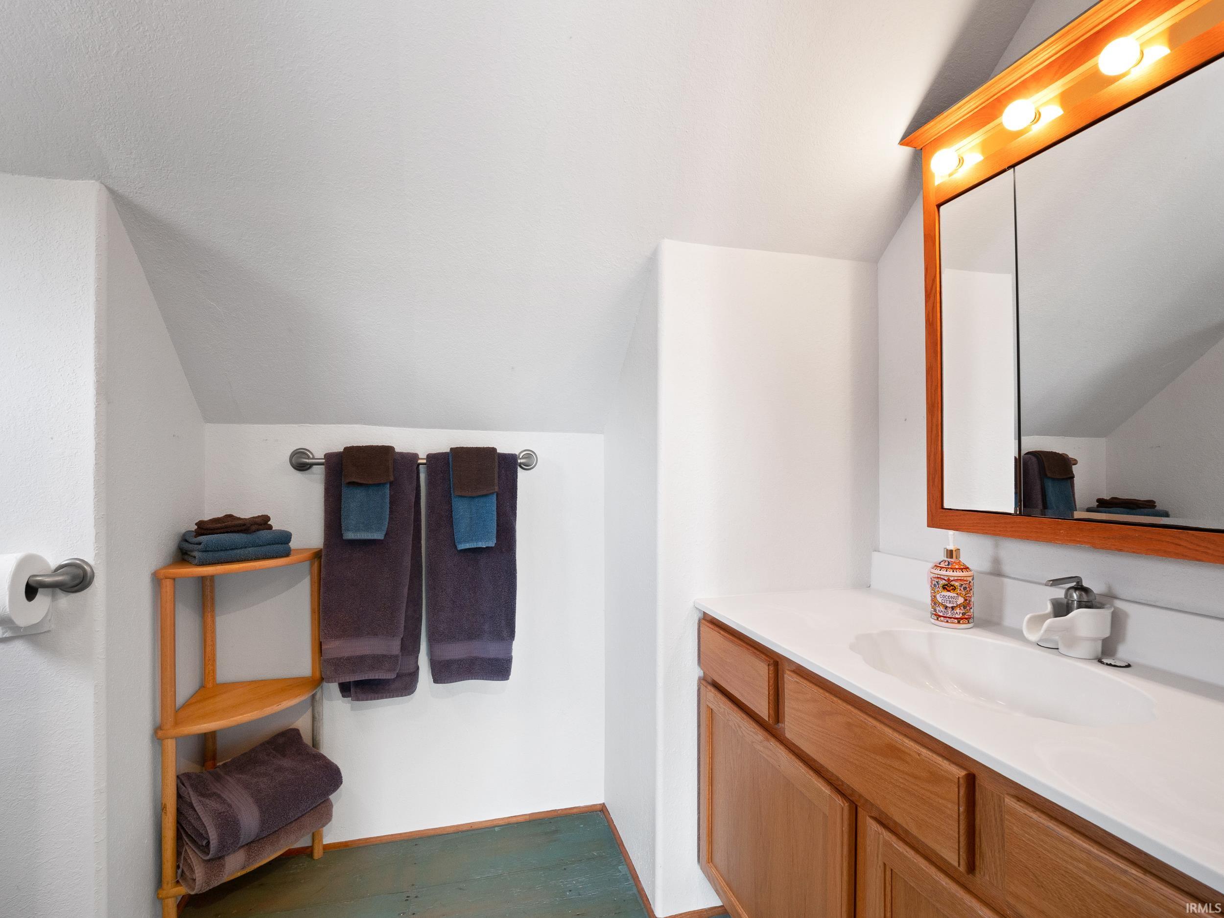 11621 North Elm Grove Road Syracuse, IN 46567 - Photo 27 of 36 Gallery Image 27