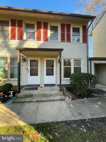 $1,950 | 2824 Chablis Circle, Unit 7, Woodbridge, VA 22192