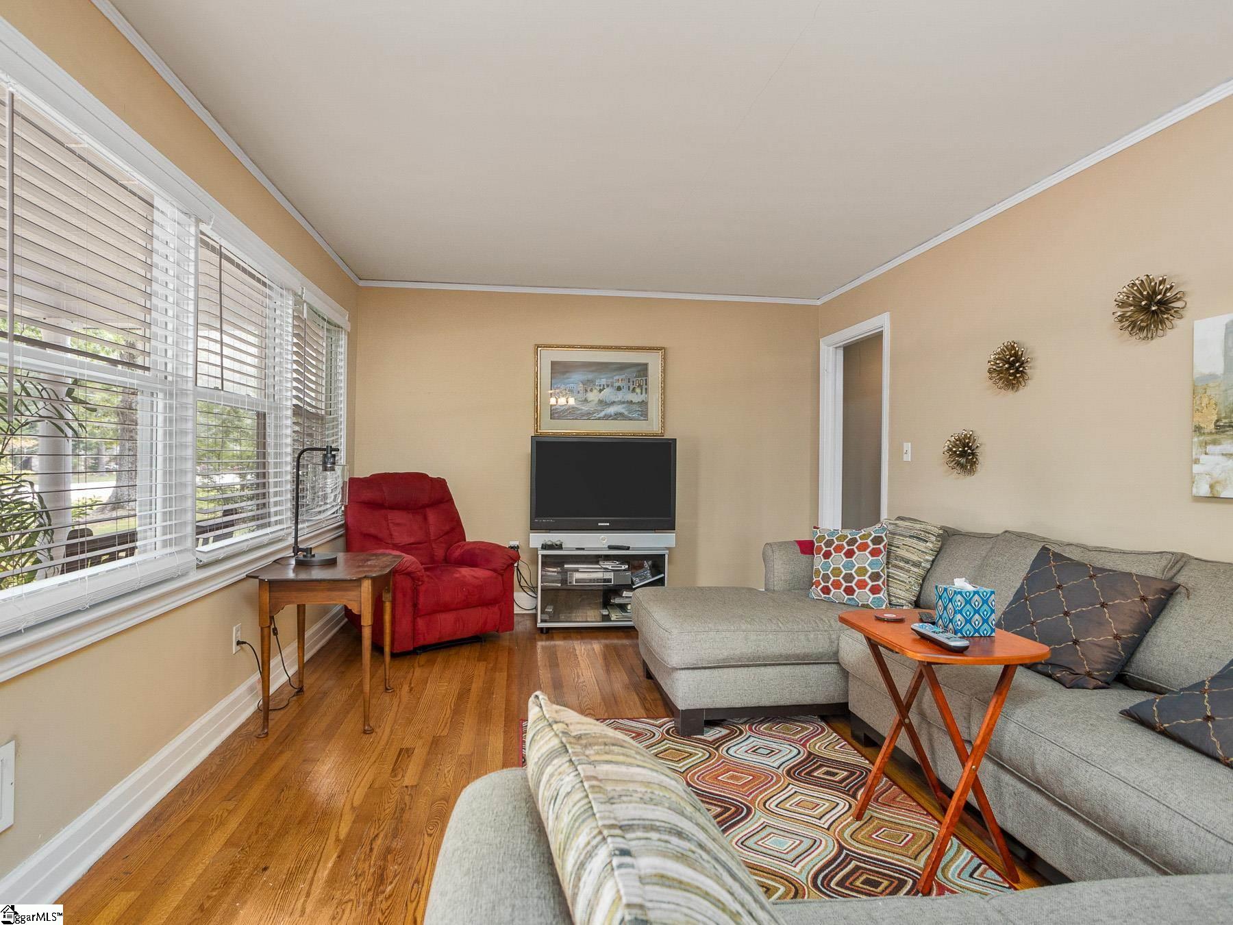 1703 East Lee Road Taylors, SC 29687 - Photo 3 of 26 Gallery Image 3