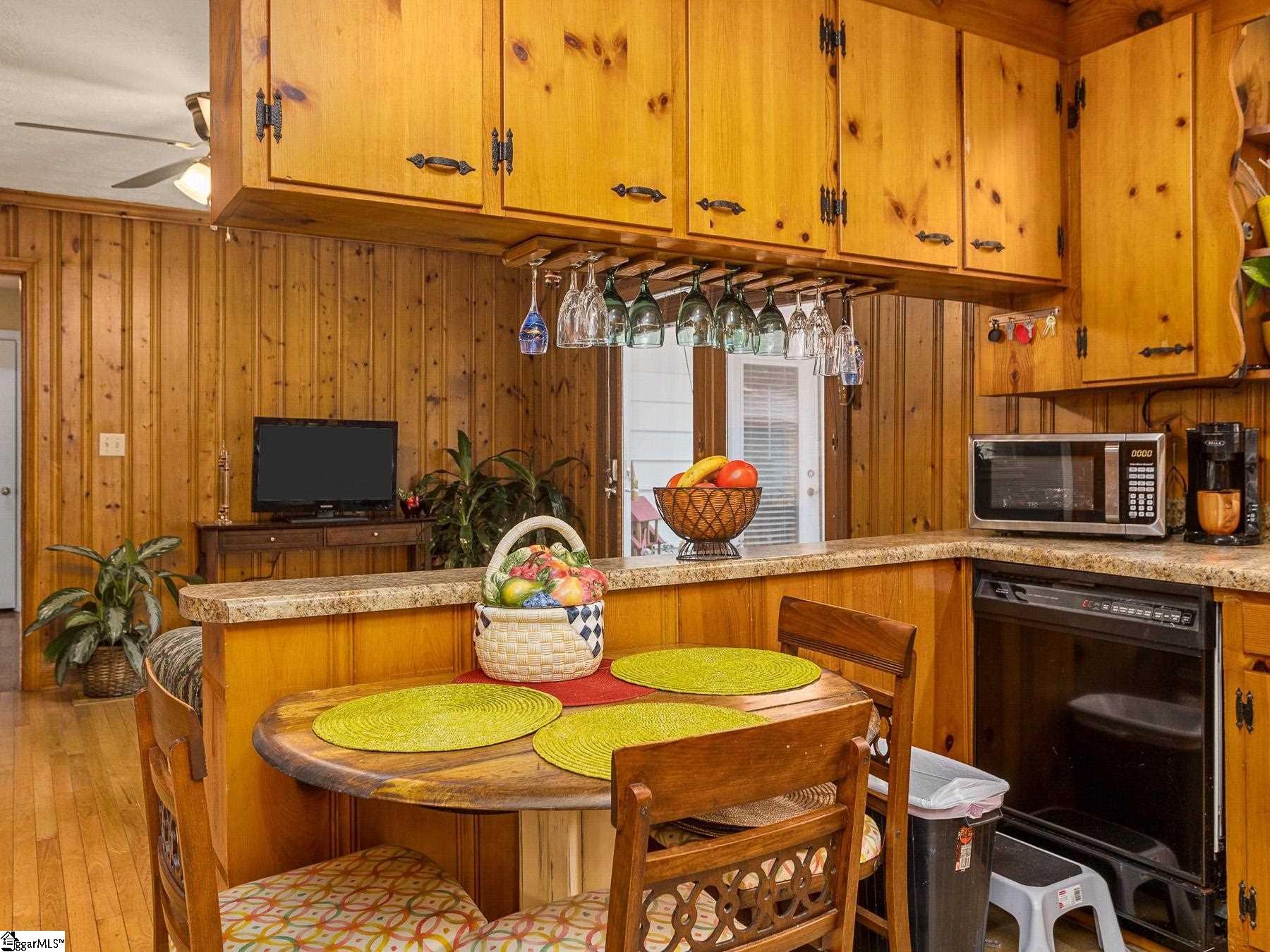 1703 East Lee Road Taylors, SC 29687 - Photo 6 of 26 Gallery Image 6