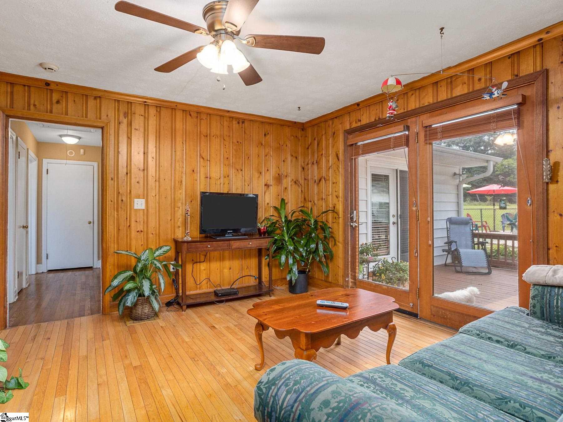 1703 East Lee Road Taylors, SC 29687 - Photo 8 of 26 Gallery Image 8