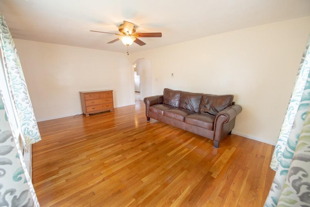 11 Brigham Road South Hadley, MA 01075 - Photo 4 of 33 Gallery Image 4