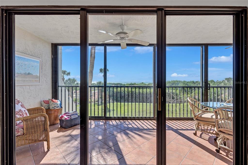 420 Beach Road, Unit 203 Sarasota, FL 34242 - Photo 11 of 91