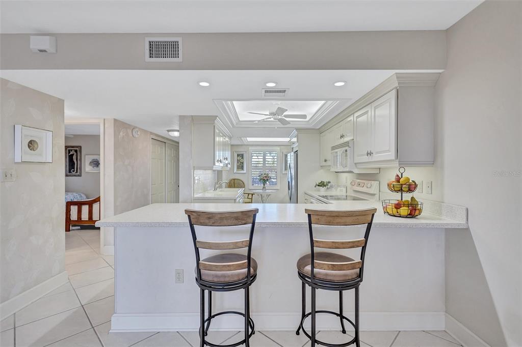 420 Beach Road, Unit 203 Sarasota, FL 34242 - Photo 23 of 91