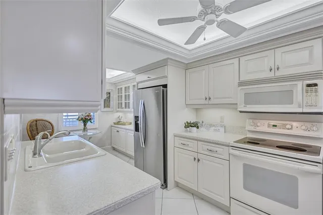 $1,324,900 | 420 Beach Road, Unit 203, Sarasota, FL 34242