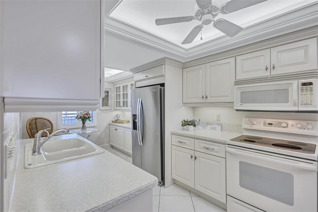 420 Beach Road, Unit 203 Sarasota, FL 34242 - Photo 29 of 91