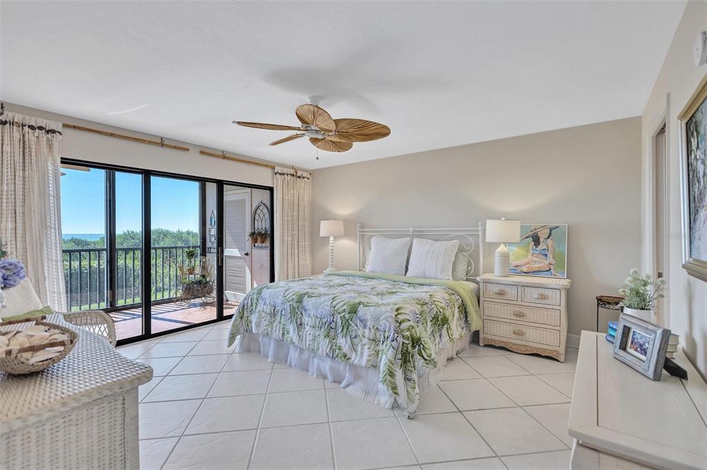 420 Beach Road, Unit 203 Sarasota, FL 34242 - Photo 34 of 91