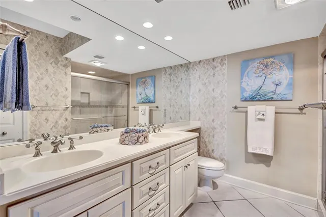 $1,324,900 | 420 Beach Road, Unit 203, Sarasota, FL 34242