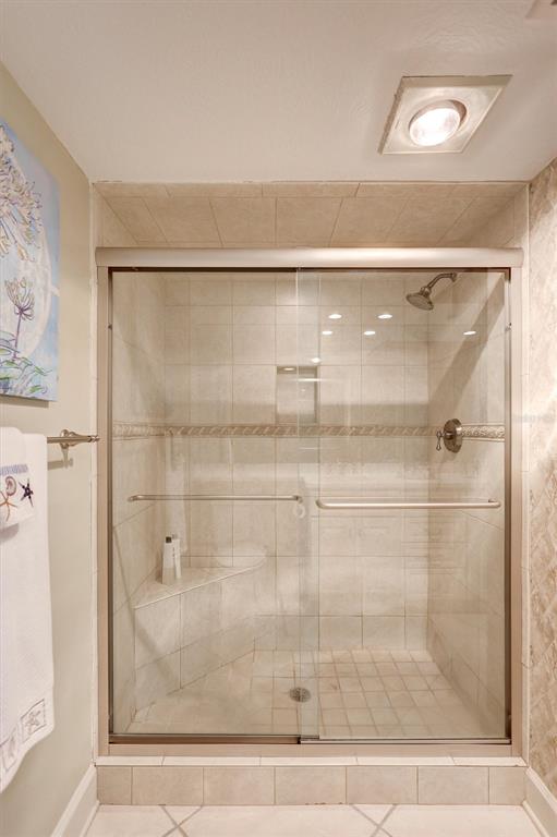 420 Beach Road, Unit 203 Sarasota, FL 34242 - Photo 39 of 91