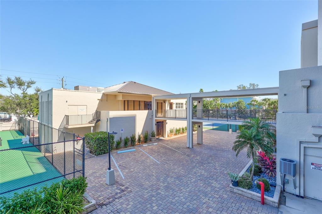 420 Beach Road, Unit 203 Sarasota, FL 34242 - Photo 57 of 91