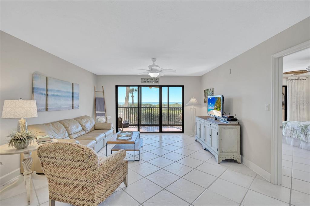 420 Beach Road, Unit 203 Sarasota, FL 34242 - Photo 8 of 91