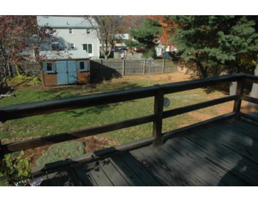 9 Ravenwood Road Peabody, MA 01960 - Photo 14 of 17 Gallery Image 14