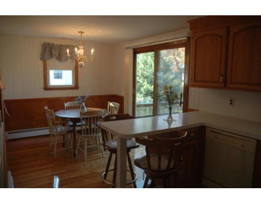 9 Ravenwood Road Peabody, MA 01960 - Photo 3 of 17 Gallery Image 3