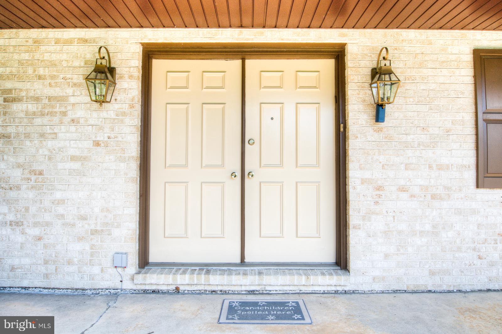 1834 North Eden Road Lancaster, PA 17601 - Photo 6 of 51 Double Front Door
