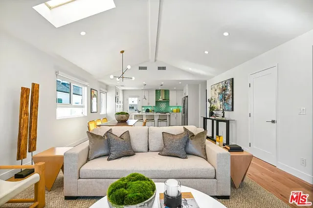 $10,950 | 2751 Midvale Avenue, Los Angeles, CA 90064