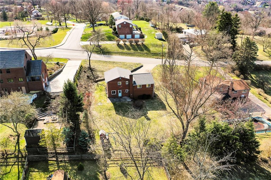 530 Fort Couch Road Pittsburgh, PA 15241 - Photo 3 of 25 Gallery Image 3