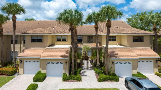 $3,200 | 6746 Montego Bay Boulevard, Unit C, Boca Raton, FL 33433