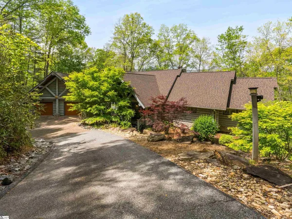$1,150,000 | 4004 Lake Adger Parkway, Mill Spring, NC 28756