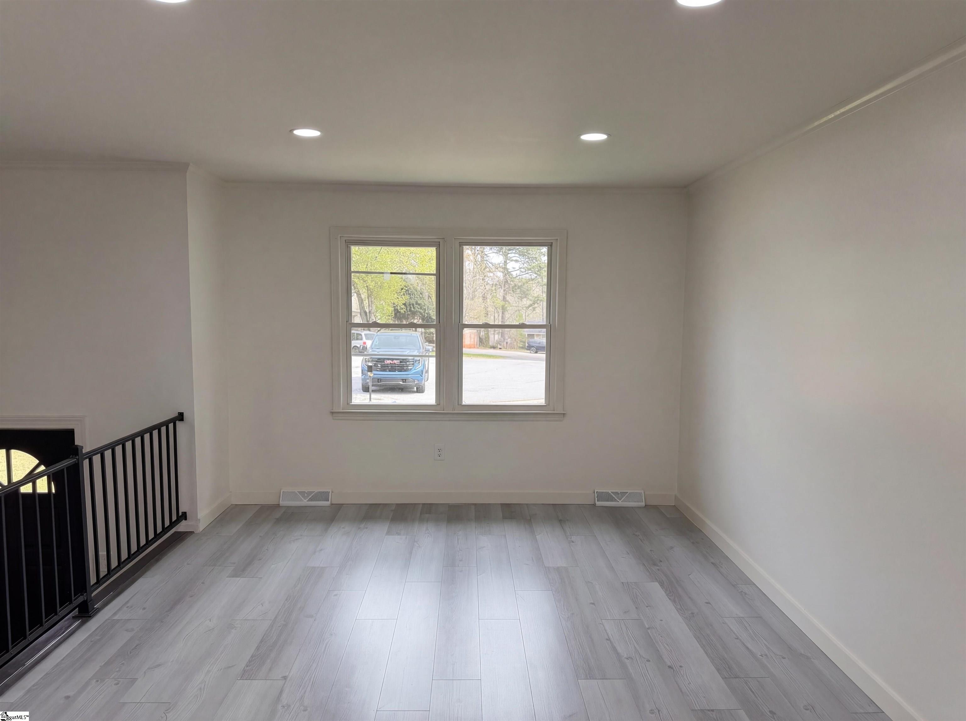 105 Foxhall Court Easley, SC 29640 - Photo 3 of 26