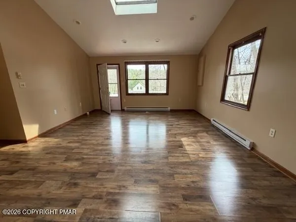 $1,700 | 2147 Milford Road, Bushkill, PA 18324