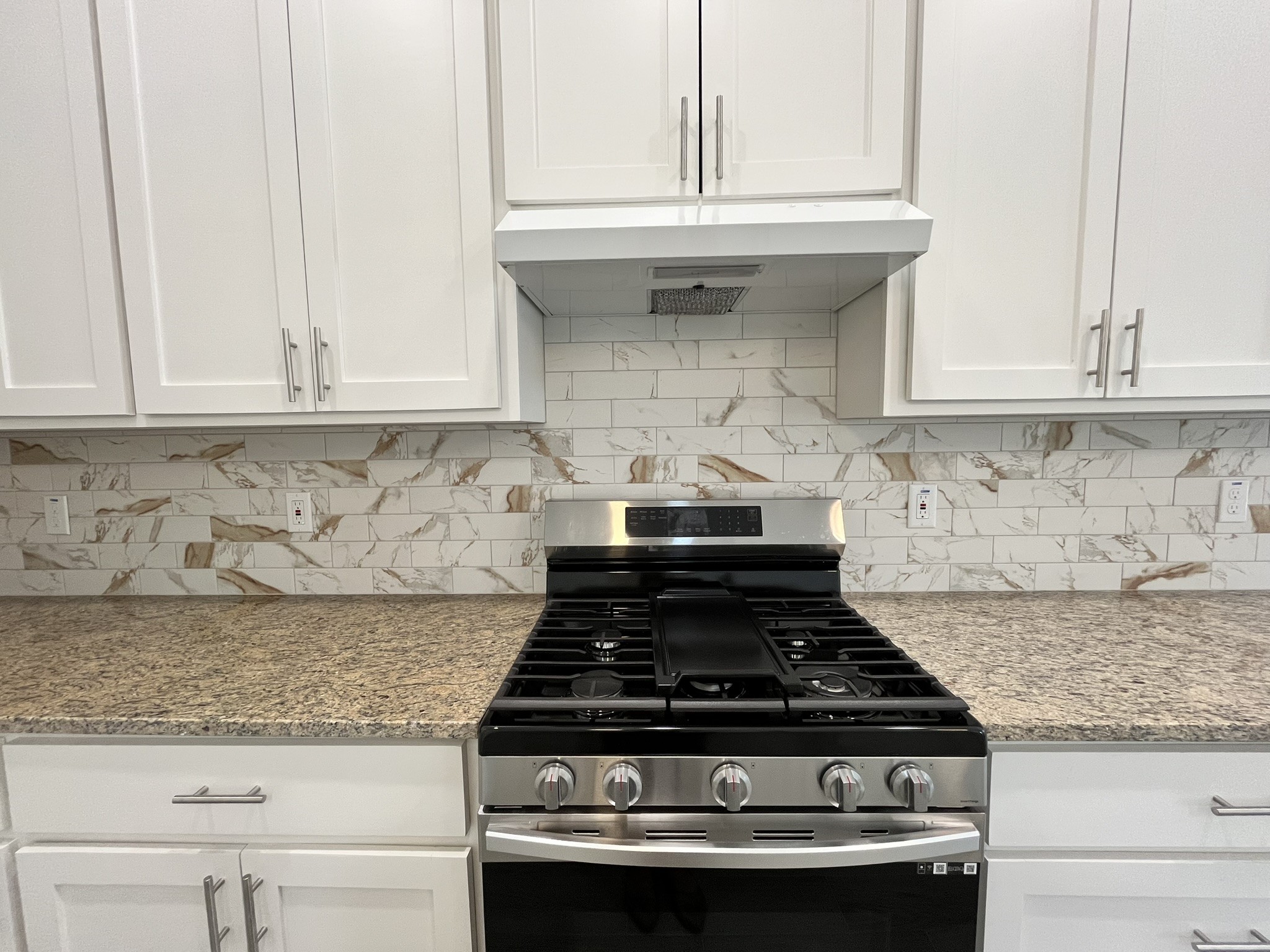 5706 Howell Street, Unit B Houston, TX 77032 - Photo 13 of 27 Gallery Image 13
