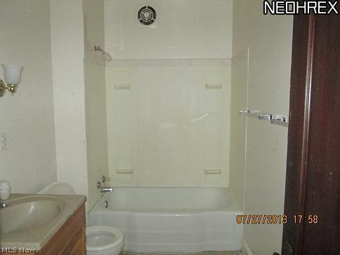 1678 Coventry Road Cleveland, OH 44118 - Photo 5 of 8 Gallery Image 5