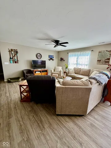 $289,900 | 1594 North Cowlitz Trail, Greensburg, IN 47240