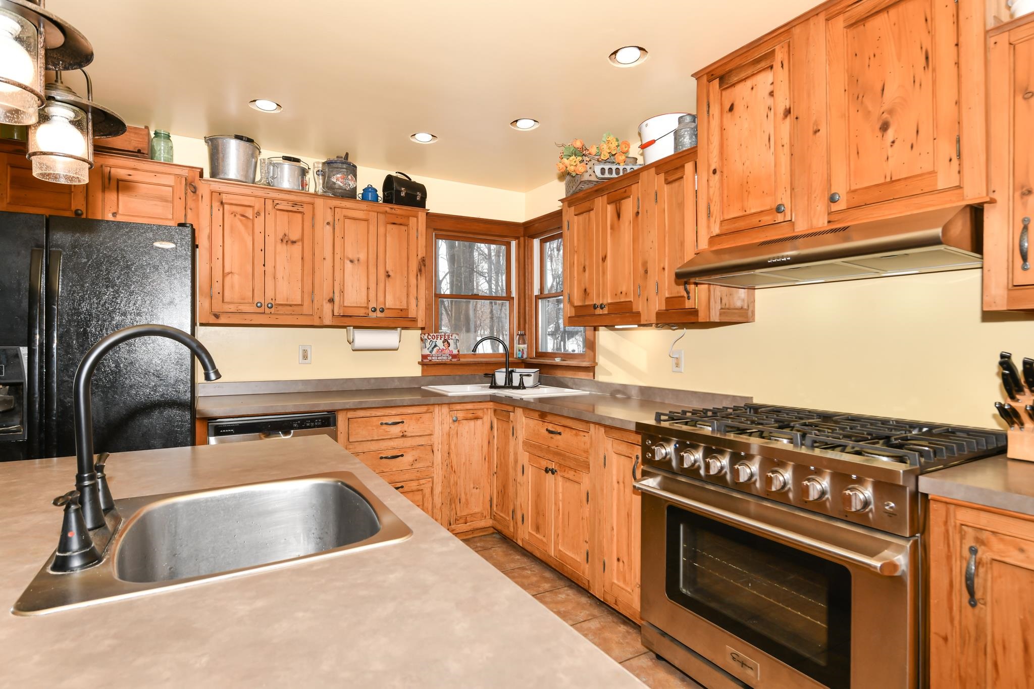 3819 North Roherty Road Evansville, WI 53536 - Photo 17 of 46