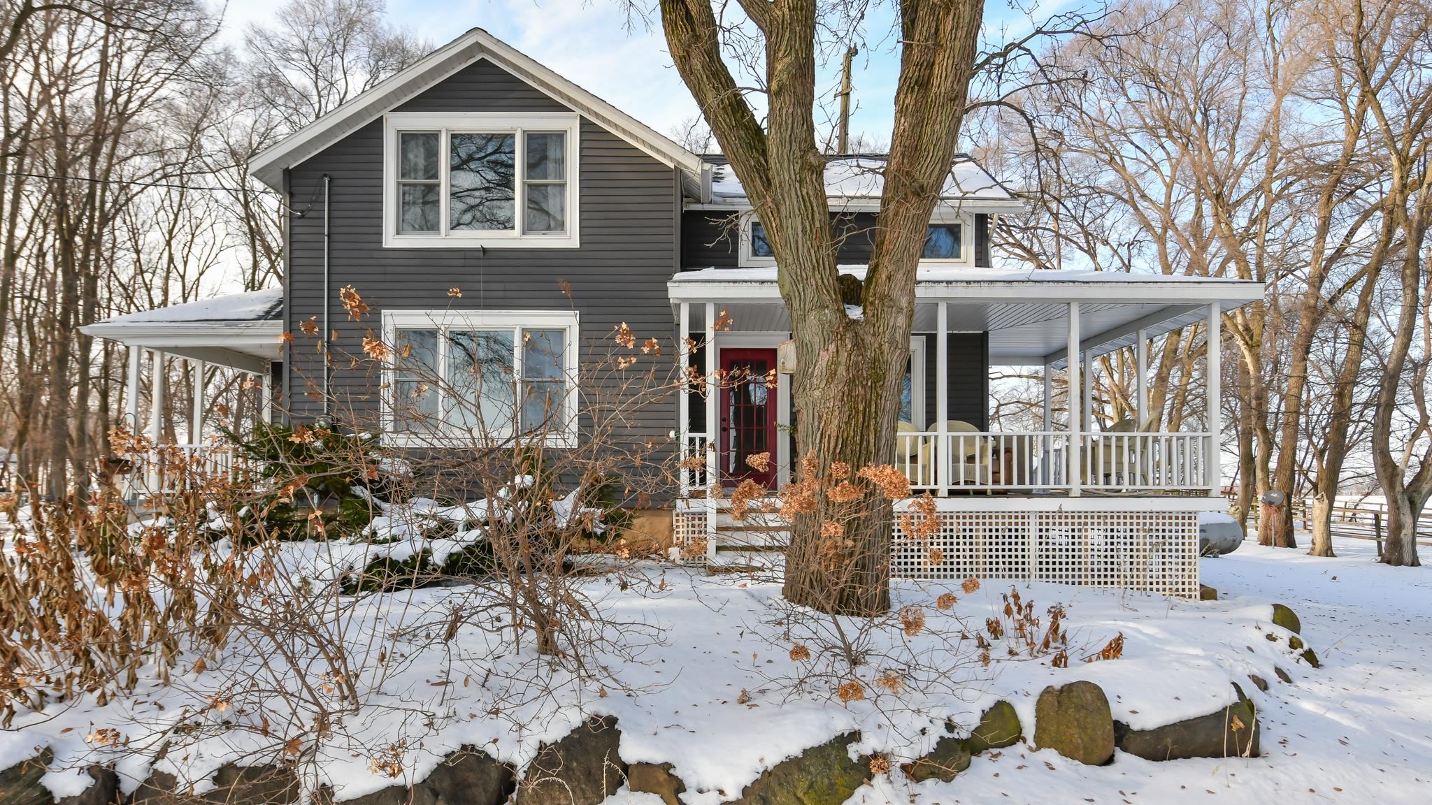 3819 North Roherty Road Evansville, WI 53536 - Photo 2 of 46