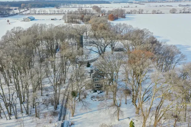 $510,000 | 3819 North Roherty Road, Evansville, WI 53536