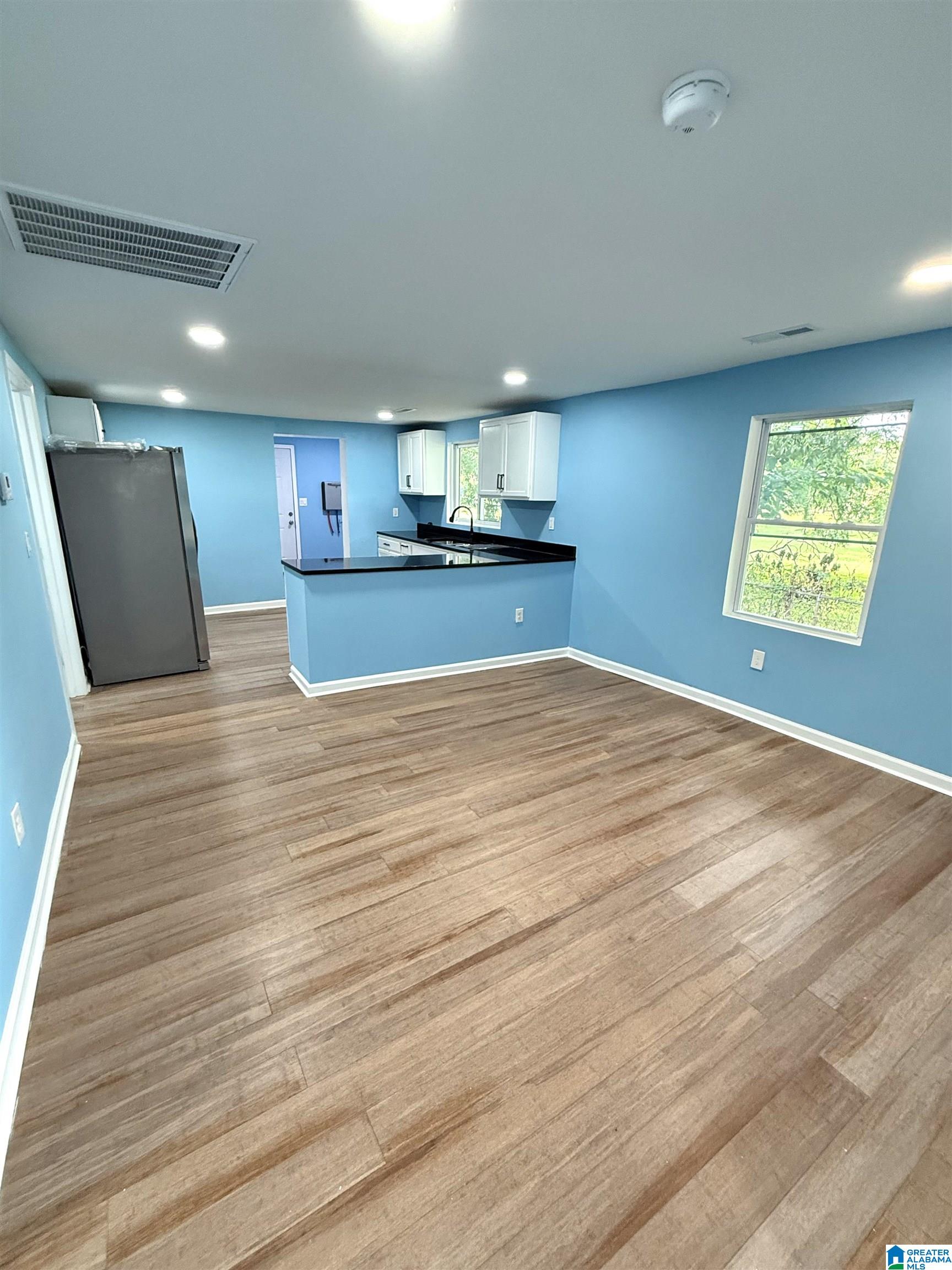 932 Court T Birmingham, AL 35214 - Photo 3 of 12