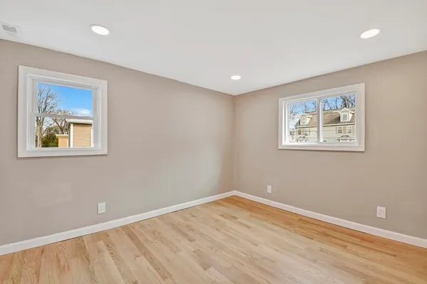 $474,900 | 43 1/2 6th Avenue, Haverhill, MA 01830