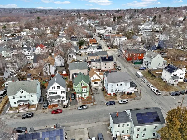 $474,900 | 43 1/2 6th Avenue, Haverhill, MA 01830