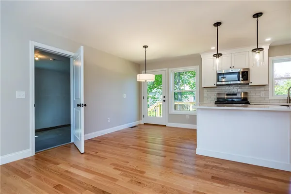 $3,900 | 83 Cadora Avenue, Warwick, RI 02886