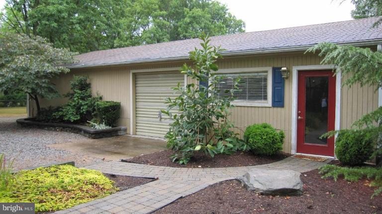 8230 Frye Road Alexandria, VA 22309 - Photo 13 of 30 Garage 1