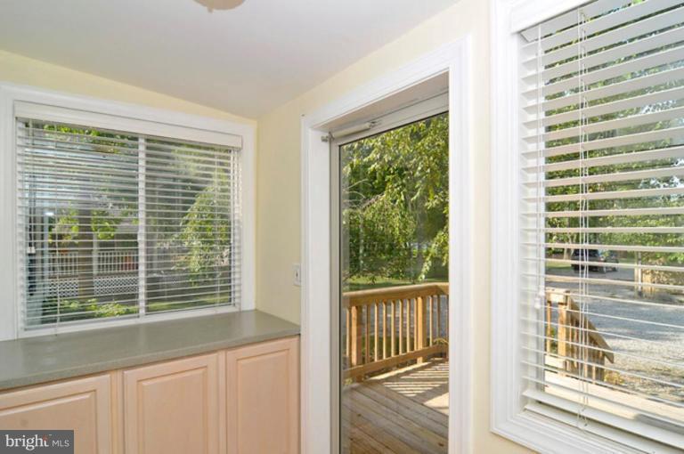 8230 Frye Road Alexandria, VA 22309 - Photo 17 of 30 Portico