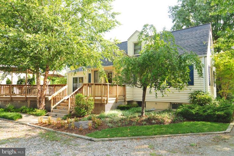 8230 Frye Road Alexandria, VA 22309 - Photo 7 of 30 Exterior (Rear)