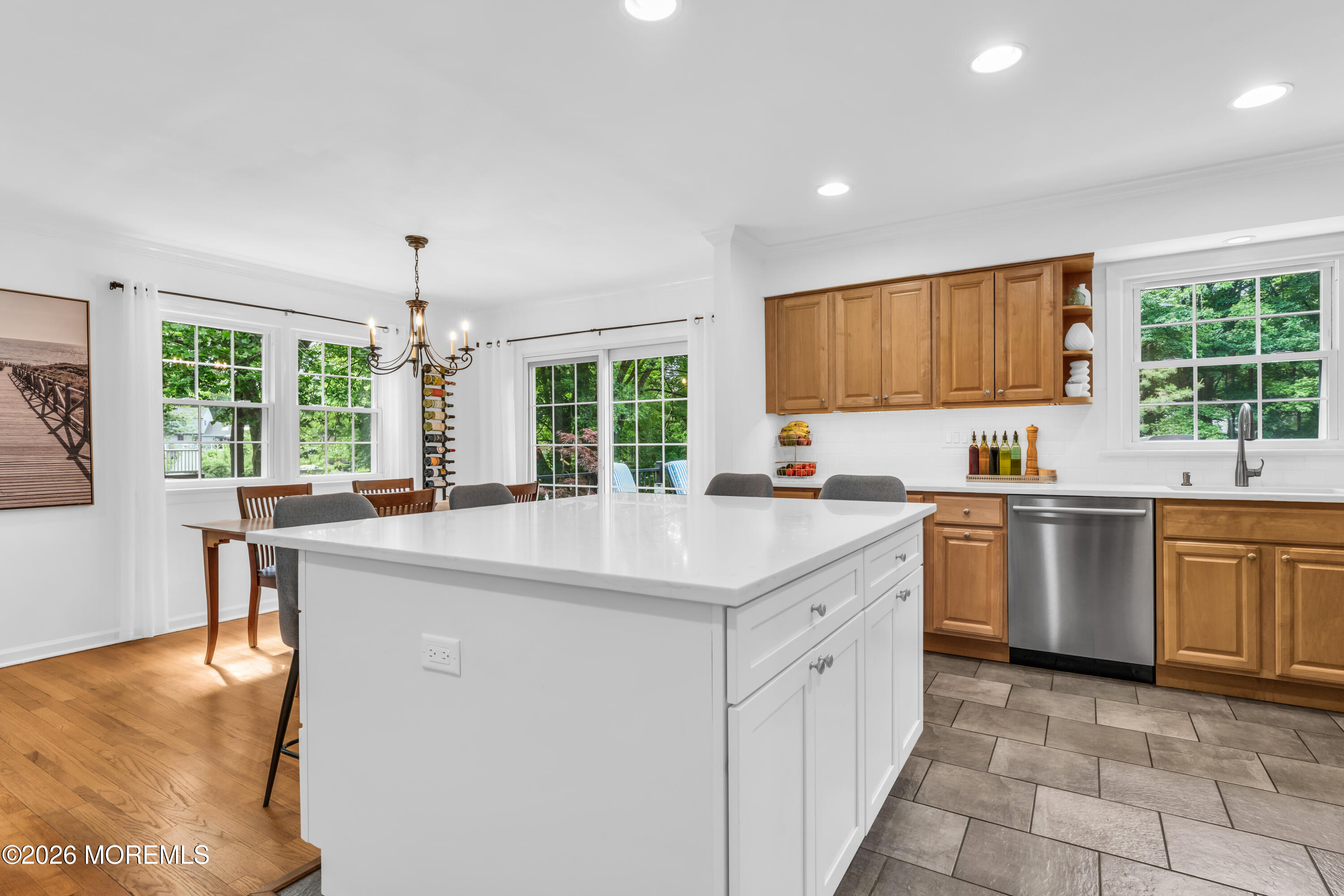 840 Nutswamp Road Red Bank, NJ 07701 - Photo 10 of 54 photos_high_resolution_HOMMATI452