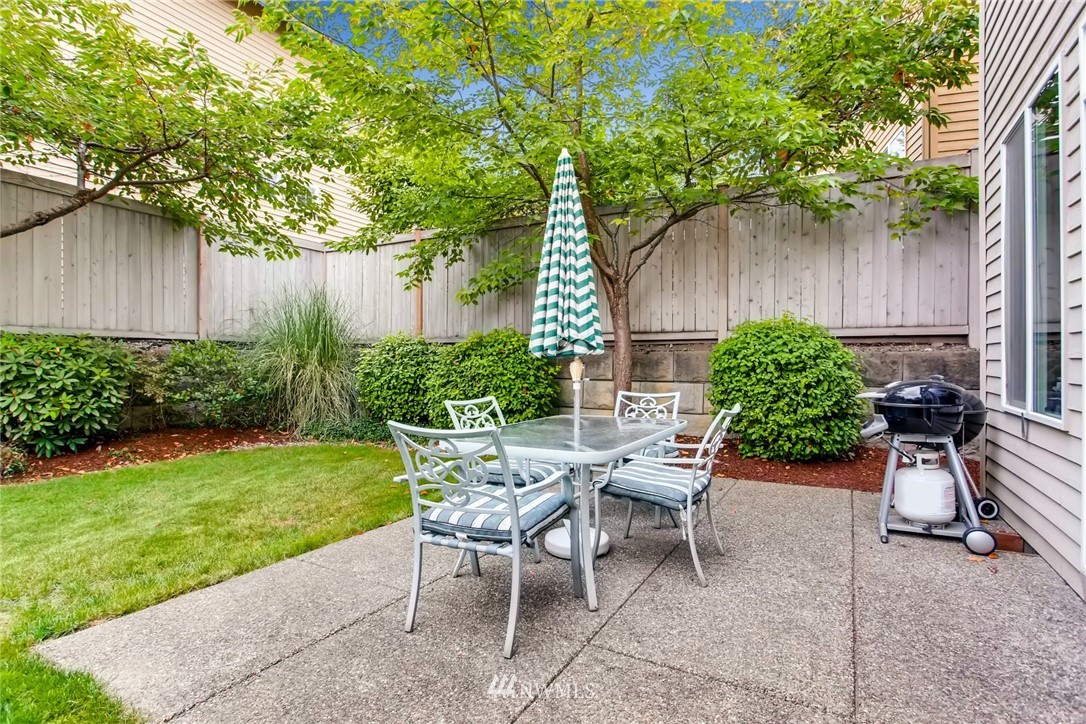 1020 South 36th Place Renton, WA 98055 - Photo 22 of 25